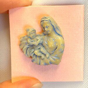 Mother and Child Pin Religious or Sentimental Keepsake Brooch